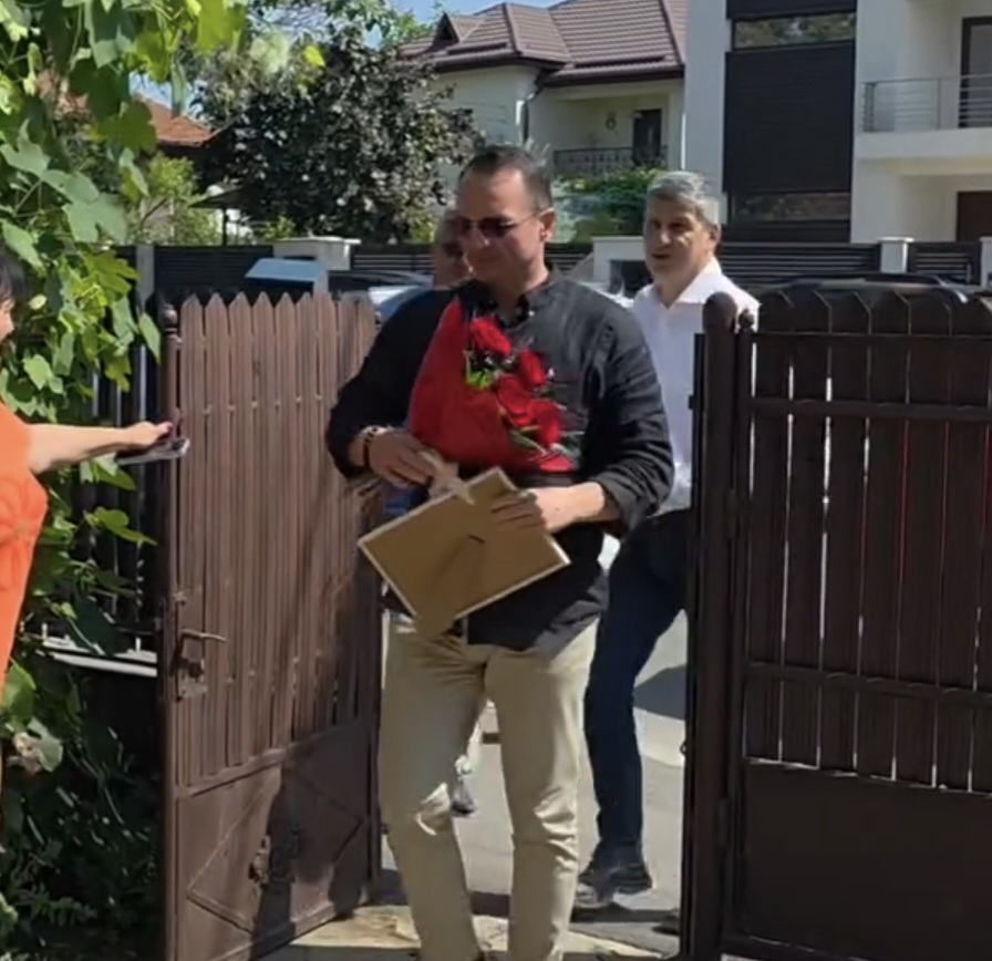 Primarul Daniel Cristian Stan l-a sărbătorit pe veteranul Bîrdeș Nicolae la împlinirea vârstei de 100 de ani