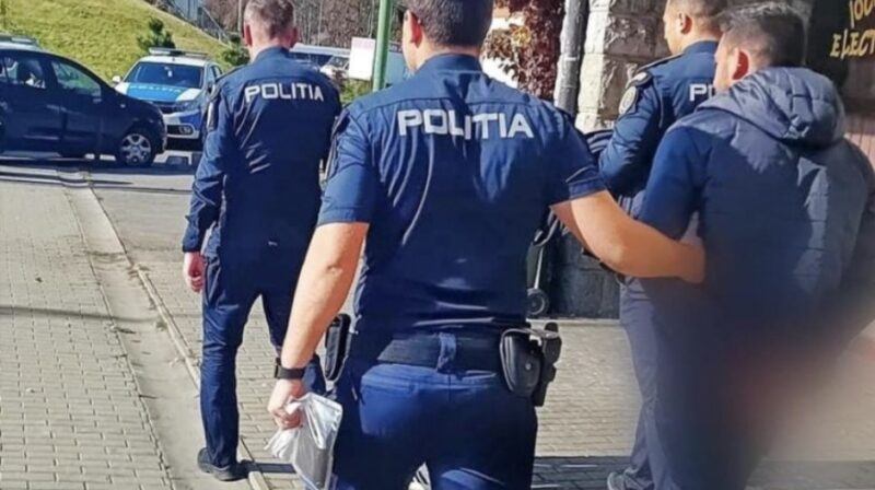 TÂLHĂRIE pe o strada din Târgoviște TÂLHĂRIE pe o strada din Târgoviște