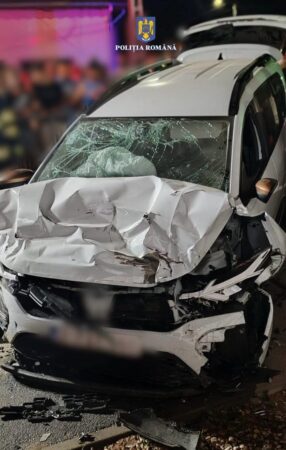 Tragedie la Băleni: Un șofer a murit, altul a fugit de la locul accidentului Tragedie la Băleni: Un șofer a murit, altul a fugit de la locul accidentului