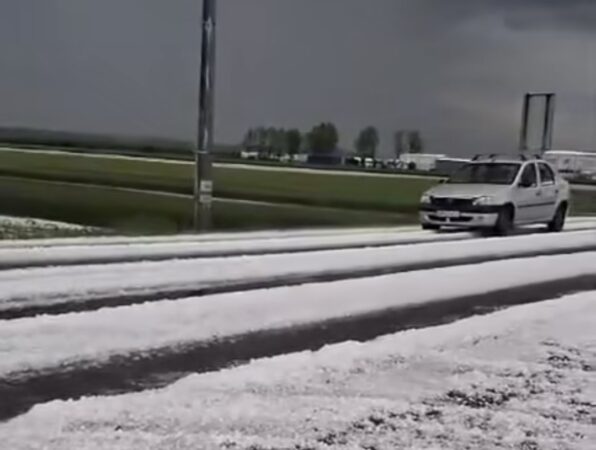 ATENȚIE, după caniculă județul Dâmbovița va fi lovit de furtuni violente ATENȚIE, după caniculă județul Dâmbovița va fi lovit de furtuni violente