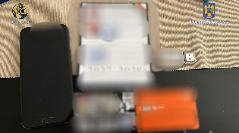 DÂMBOVIȚA, în centrul unei MEGA-OPERAȚIUNI INTERNAȚIONALE: Percheziții în „CRYPTO WAVE”