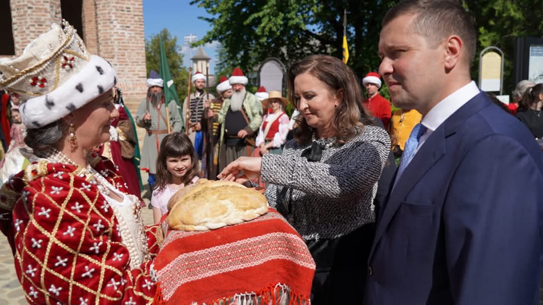 Spectacol medieval pe străzile Târgoviștei, de Zilele Județului Dâmbovița