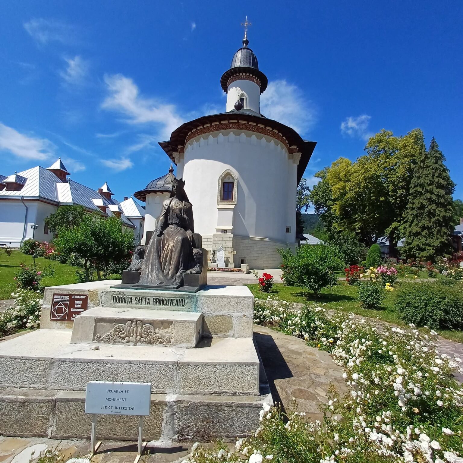 16 femei românce cu viață sfântă, canonizate de Biserica Ortodoxă Română