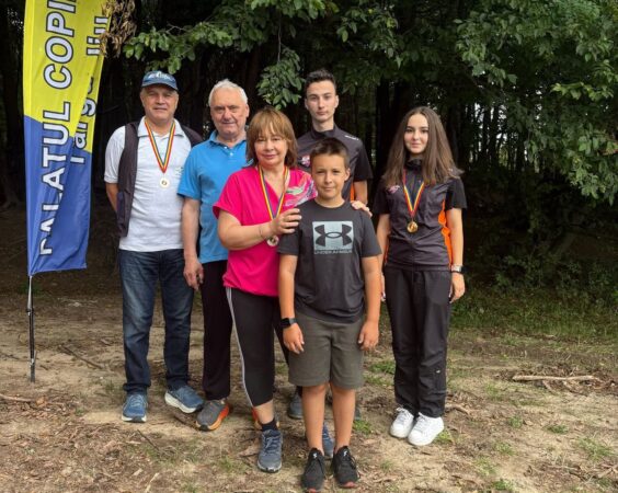 Aur pentru Dâmbovița: Șase titluri naționale pentru sportivii CSM Târgoviște la Campionatele Naționale de Radio Orientare de la Cluj