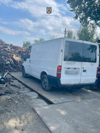 Autoutilitară identificată transportând ilegal 540 kg de deșeuri feroase Autoutilitară identificată transportând ilegal 540 kg de deșeuri feroase