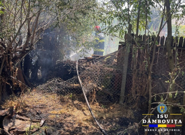 Bărbat la un pas de moarte, ars în flăcările unui incendiu de vegetație uscată Bărbat la un pas de moarte, ars în flăcările unui incendiu de vegetație uscată