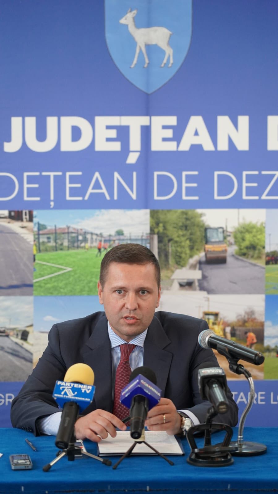 Investiții pentru comunitățile dâmbovițene: 30 de noi proiecte semnate si finanțate de Consiliul Județean Dâmbovița prin PJDL 