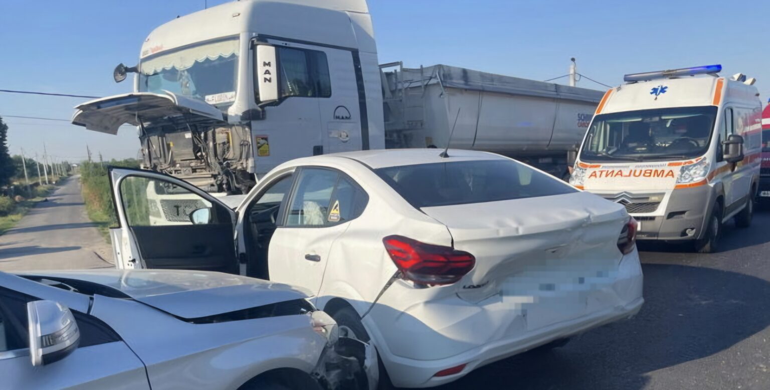 Coliziune în lanț pe DN 72 Târgoviște-Găești Coliziune în lanț pe DN 72 Târgoviște-Găești
