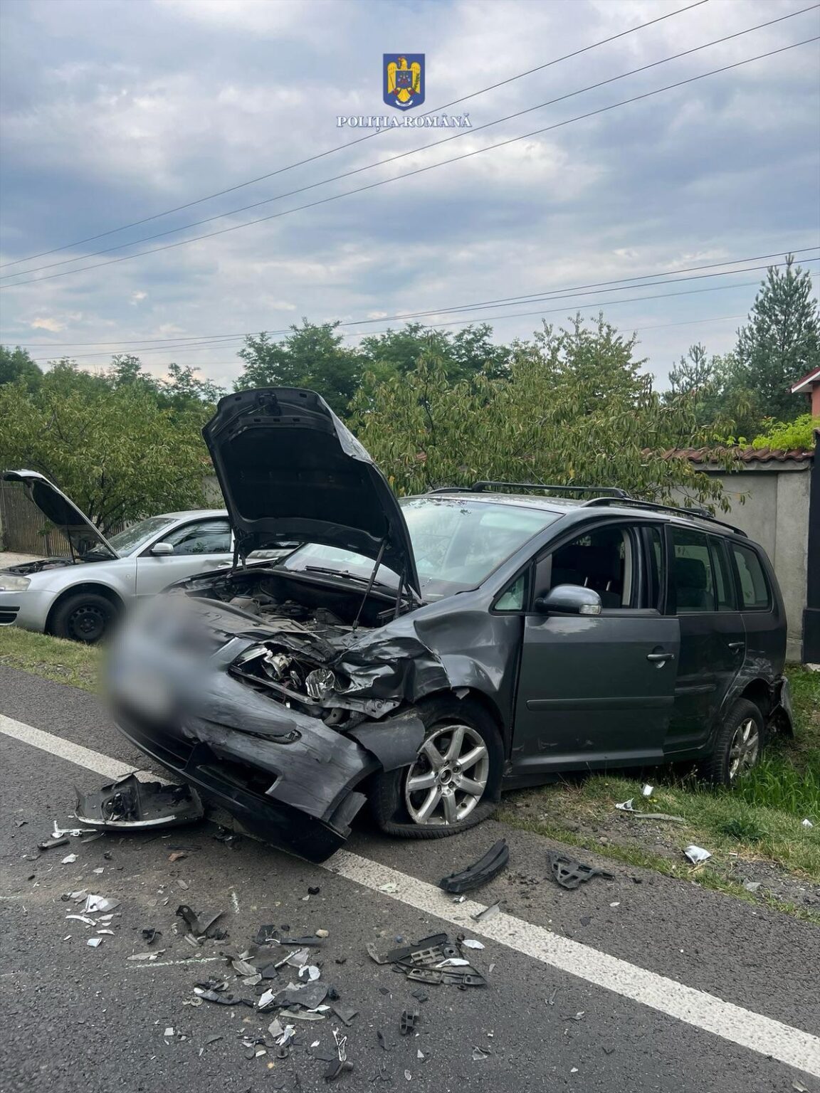 Coșmar pe șosea: Coliziune între cinci mașini pe DN72 Târgoviște-Găești Coșmar pe șosea: Coliziune între cinci mașini pe DN72 Târgoviște-Găești