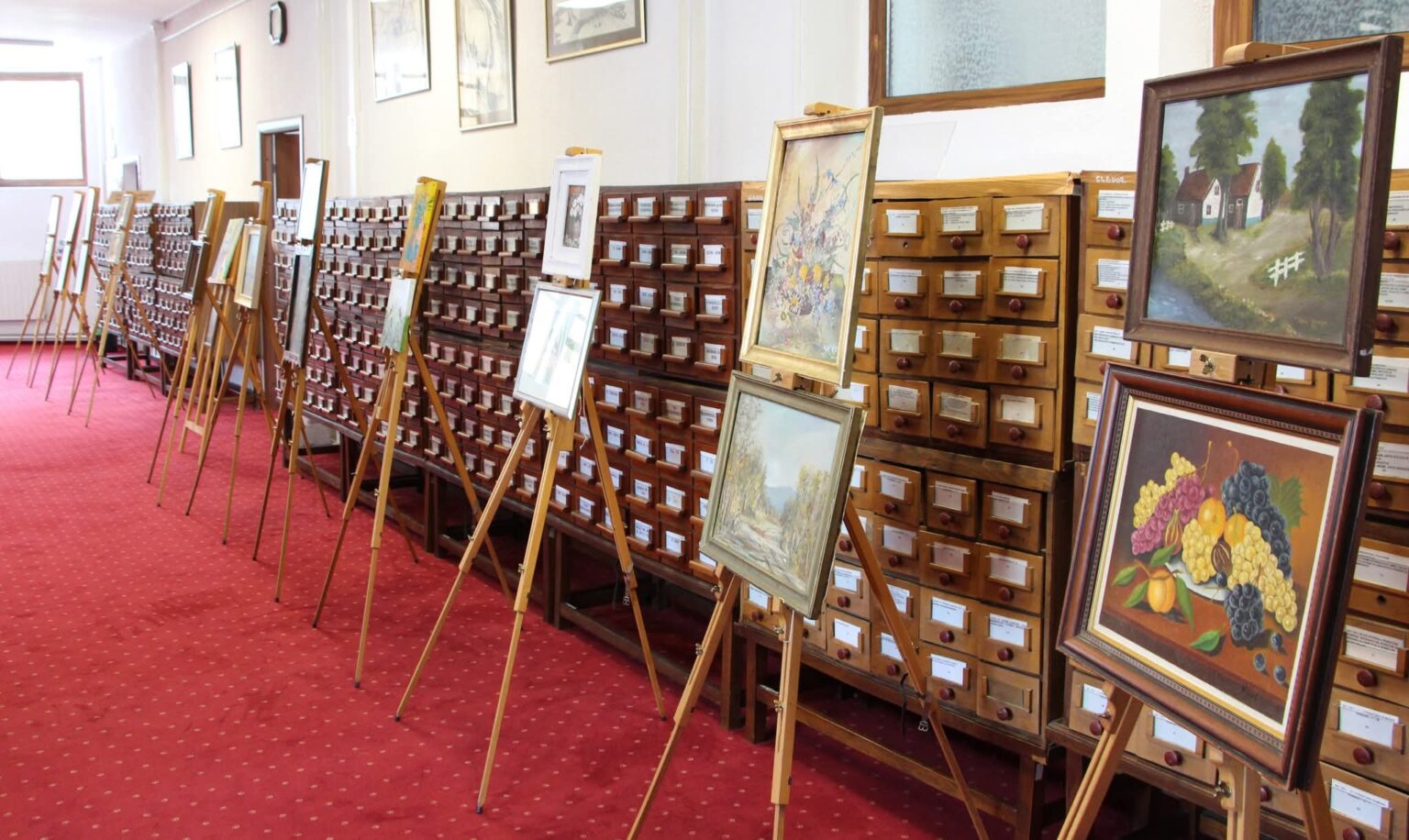 Culoare, emoție și pasiune pentru frumos la Biblioteca Județeană Dâmbovița Culoare, emoție și pasiune pentru frumos la Biblioteca Județeană Dâmbovița