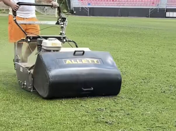  Stadionul „Eugen Popescu”, în pregătiri pentru noul sezon, vizită de lucru a primarului Daniel Cristian Stan