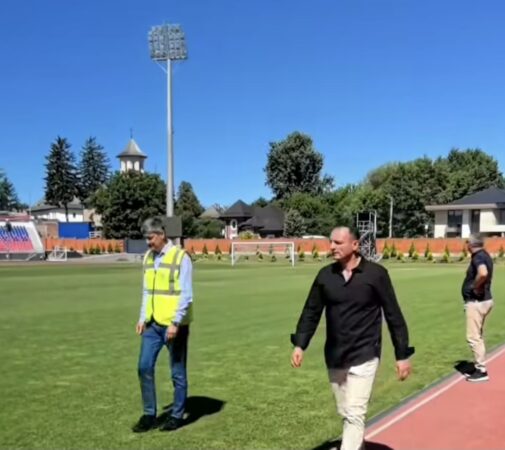  Stadionul „Eugen Popescu”, în pregătiri pentru noul sezon, vizită de lucru a primarului Daniel Cristian Stan
