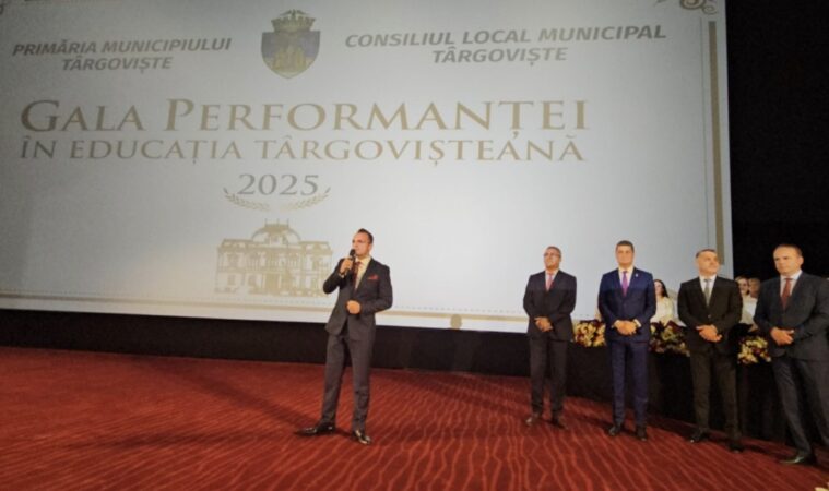 Gala Performanței în Educația Târgovișteană , ediția a IX-a: Elevii de top și mentorii lor, premiați de administrația locală târgovișteană
