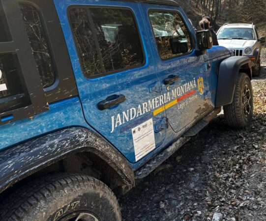 Jandarmeria Montană Dâmbovița: Recomandări importante pentru siguranța pe munte în caz de furtuni