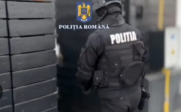 Percheziții la casa viceprimarului din Vlădeni, într-un dosar de proxenetism: Fiul reținut pentru 24 de Percheziții la casa viceprimarului din Vlădeni, într-un dosar de proxenetism: Fiul reținut pentru 24 de