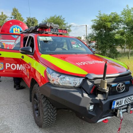 Pompierii români, trimiși în Franța pentru a lupta cu incendiile de pădure