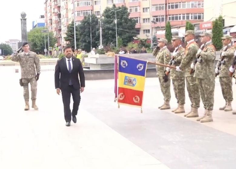 Prefectul Marian Tănase: Mândria de a fi român este o responsabilitate