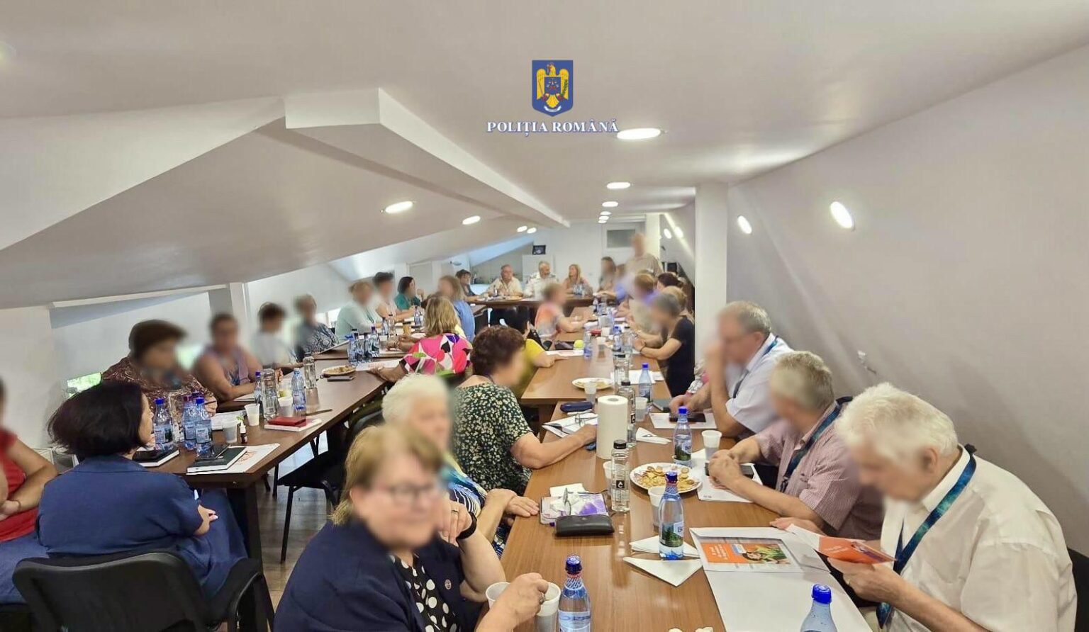 Prevenirea fraudelor bancare și combaterea dezinformării în mediul online, priorități pentru polițiștii dâmbovițeni