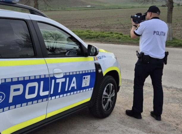Razie în județul Dâmbovița: Polițiștii rutieri acționează pentru combaterea vitezei excesive Razie în județul Dâmbovița: Polițiștii rutieri acționează pentru combaterea vitezei excesive