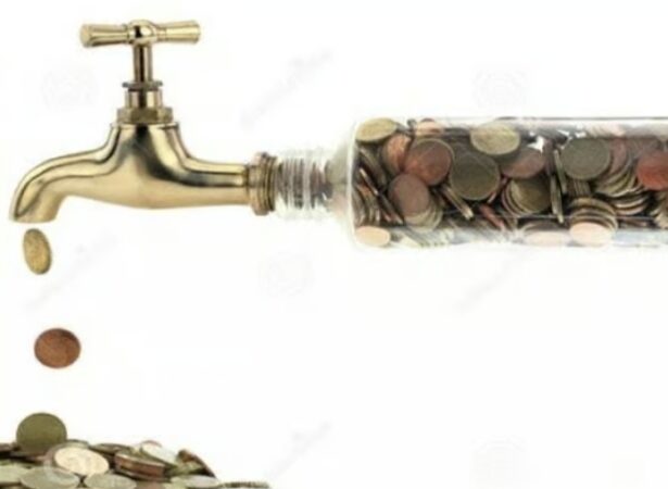 România lui Bolojan, reforma cu toporul și tăierile fără busolă România lui Bolojan, reforma cu toporul și tăierile fără busolă