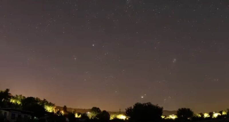 Spectacol pe cer: Două ploi de meteori ating apogeul în noaptea de 29 spre 30 iulie Spectacol pe cer: Două ploi de meteori ating apogeul în noaptea de 29 spre 30 iulie