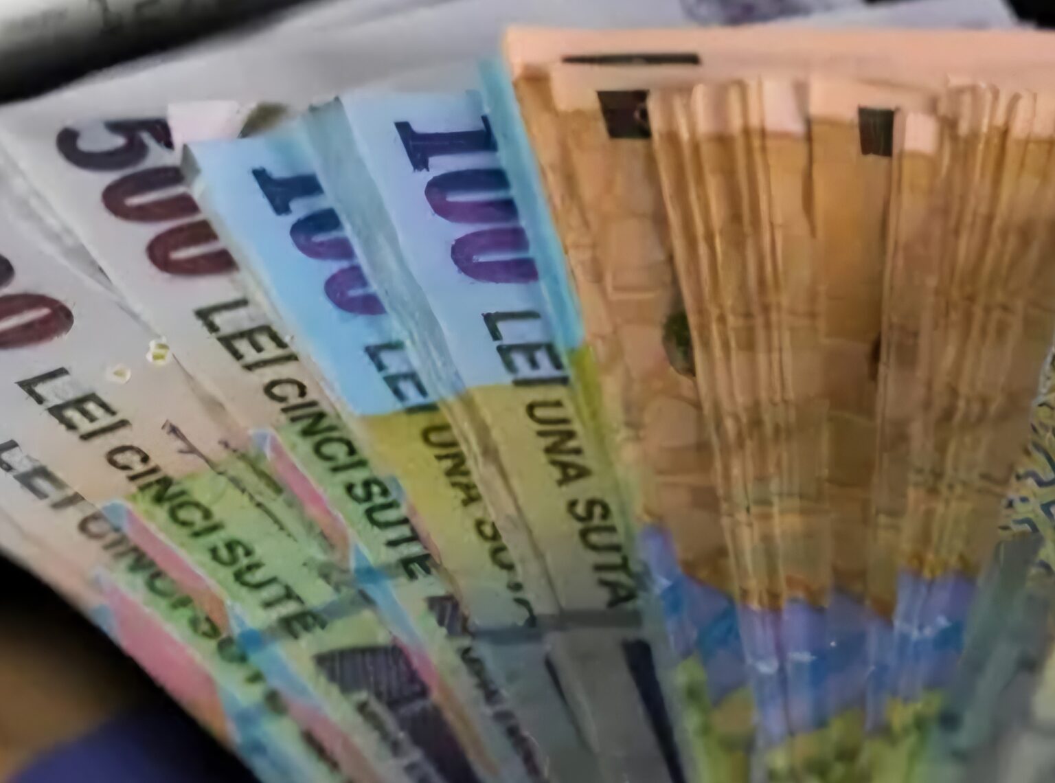 Sprijin financiar pentru plata facturilor la energie electrică pentru persoanele cu venituri reduse