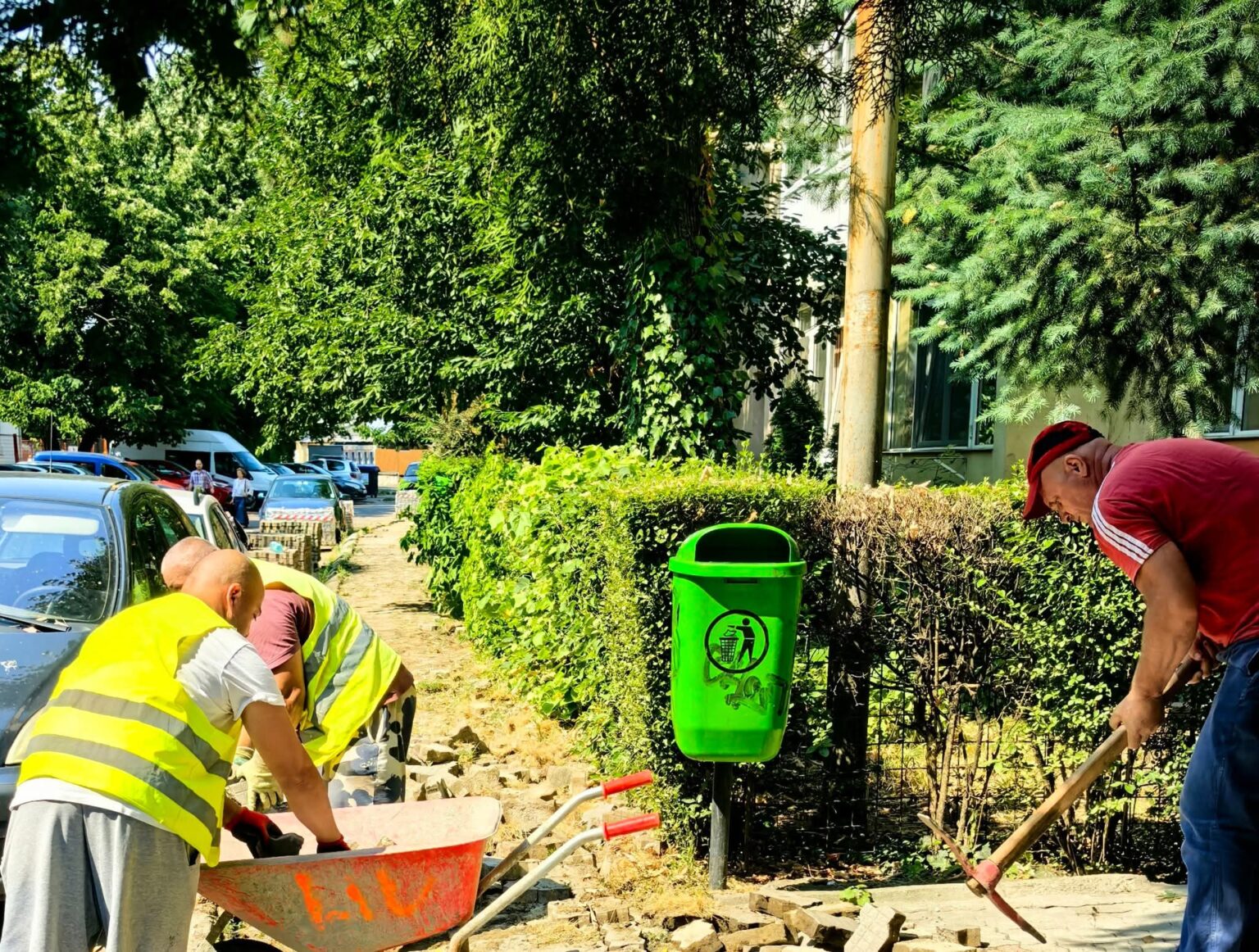 Strada Vasile Florescu din Târgoviște, a intrat într-un amplu proces de modernizare completă Strada Vasile Florescu din Târgoviște, a intrat într-un amplu proces de modernizare completă