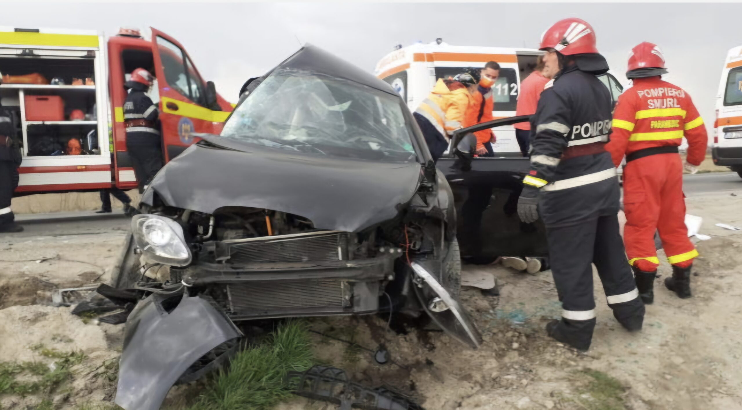 Tractorist beat și fără permis a provocat un accident grav pe DN7 Bâldana