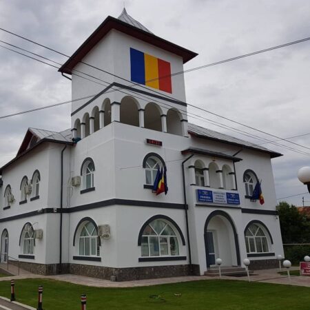 Apel la responsabilitate: Apa potabilă din Voinești, doar pentru uz casnic, autoritățile anunță controale și măsuri ferme Apel la responsabilitate: Apa potabilă din Voinești, doar pentru uz casnic, autoritățile anunță controale și măsuri ferme