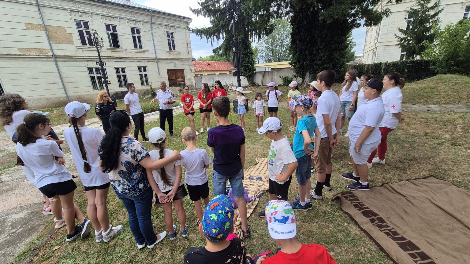  Zi de vacanță cu sens și siguranță: Copiii au vizitat Muzeul Național al Poliției Române
