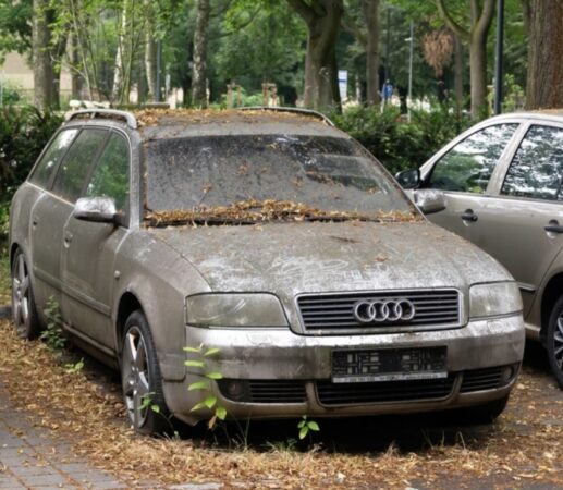 ATENȚIE DÂMBOVIȚENI! Autovehiculele abandonate sau fără ITP, radiate automat din circulație, noile măsuri legale au intrat în vigoare
