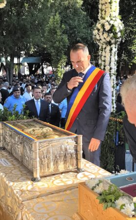 Autoritățile județene și locale, alături de credincioși la sărbătoarea Sfântului Ierarh Nifon