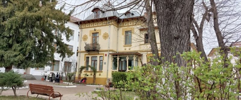 Elevii Liceului de Arte „Bălașa Doamna” Târgoviște, premiați la Festivalul Internațional „BOOVIE” 2025 Elevii Liceului de Arte „Bălașa Doamna” Târgoviște, premiați la Festivalul Internațional „BOOVIE” 2025