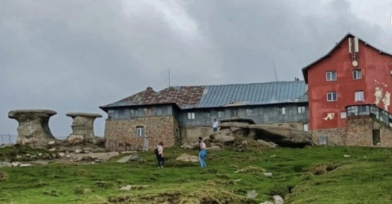 Cabana Babele din Bucegi, scoasă la vânzare pentru 1,6 milioane de euro
