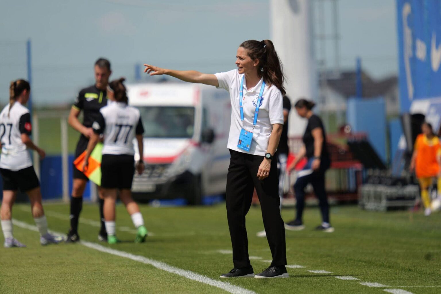 FRF lansează un plan ambițios pentru creșterea numărului de antrenoare în fotbalul românesc