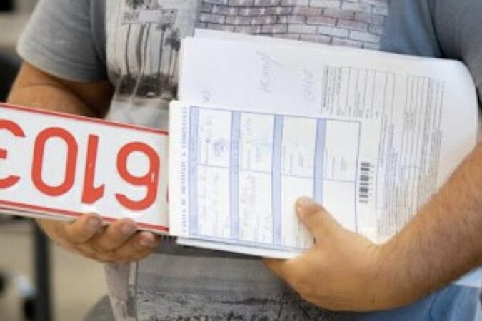 IMPORTANT pentru dâmbovițeni: Plăcuțele de înmatriculare pot fi livrate prin curier începând cu 17 septembrie 2025 IMPORTANT pentru dâmbovițeni: Plăcuțele de înmatriculare pot fi livrate prin curier începând cu 17 septembrie 2025