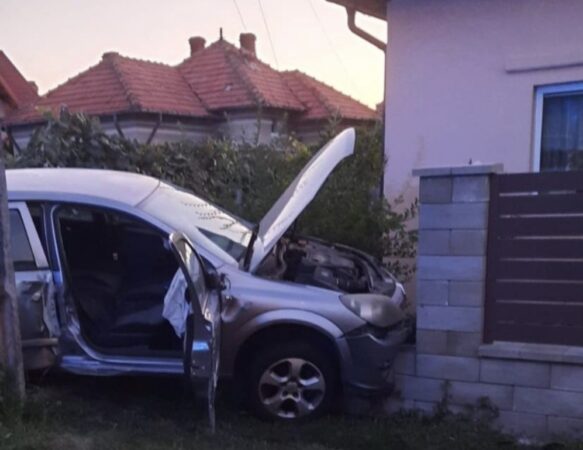 Mort de beat, un șofer  a intrat cu mașina într-un gard în Vlădeni