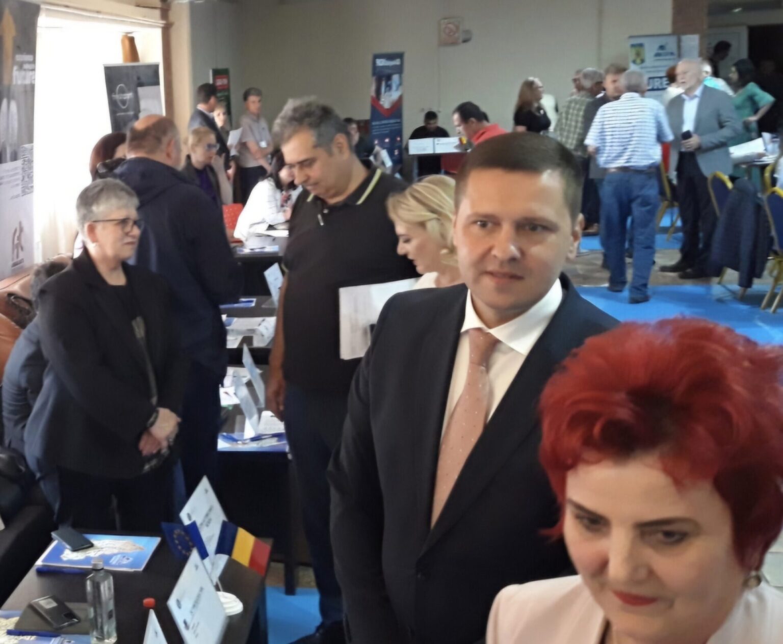 Peste 440 de locuri de muncă vacante în județul Dâmbovița: Posturi disponibile pentru toate nivelurile de calificare