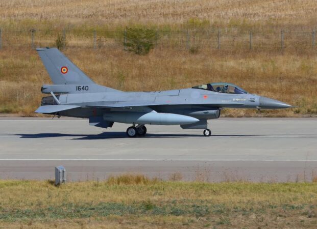 România primește încă trei aeronave F-16 de la Norvegia România primește încă trei aeronave F-16 de la Norvegia