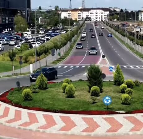 Târgoviște, din ce în ce mai verde:  Mii de arbori și flori plantate, parcuri reamenajate și noi investiții în spațiile verzi