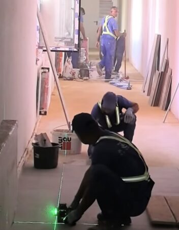 Se lucrează în ritm alert la Școala „Tudor Vladimirescu” din Târgoviște: Investiție de 45 de milioane de lei, gata până la sfârșitul anului