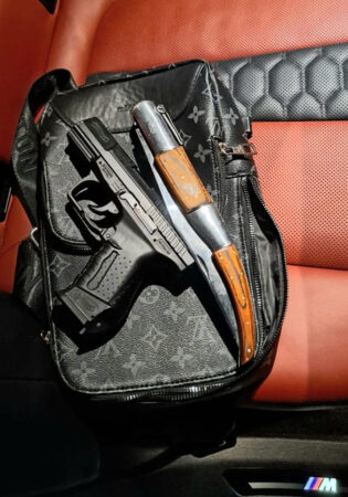 Arsenal de arme, depistat de jandarmii din Dâmbovița