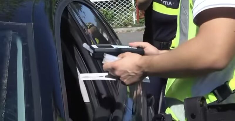 Bărbat din Târgoviște prins la volan, deși avea dreptul de a conduce suspendat