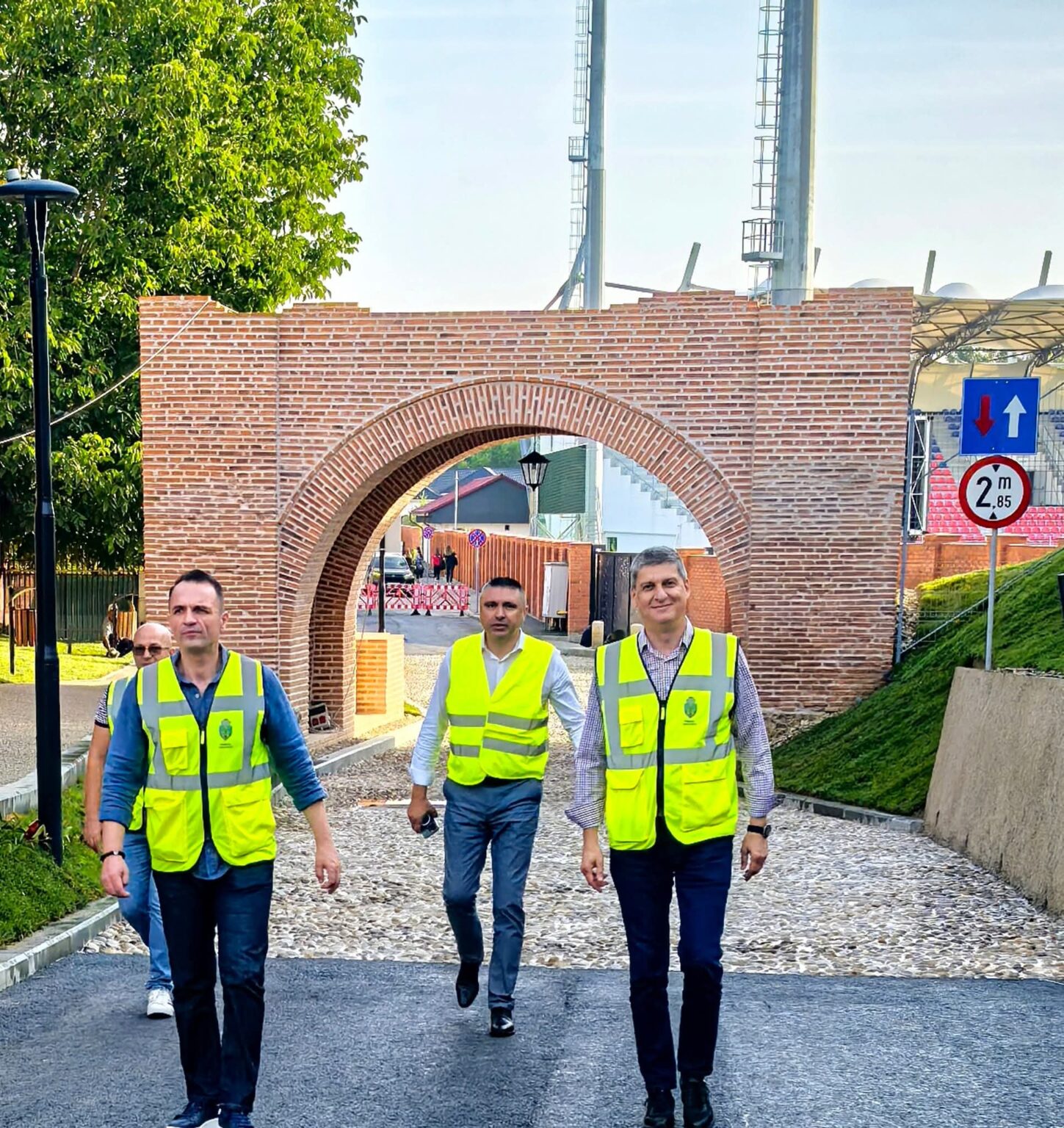 Circulația pe strada Coconilor, redeschisă după restaurarea monumentului istoric „Poarta Dealu – Vânătorilor”