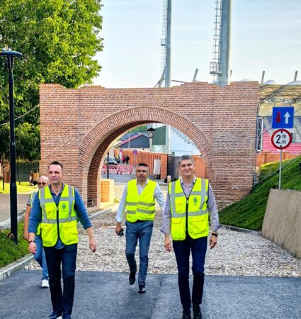 Circulația pe strada Coconilor, redeschisă după restaurarea monumentului istoric „Poarta Dealu – Vânătorilor”