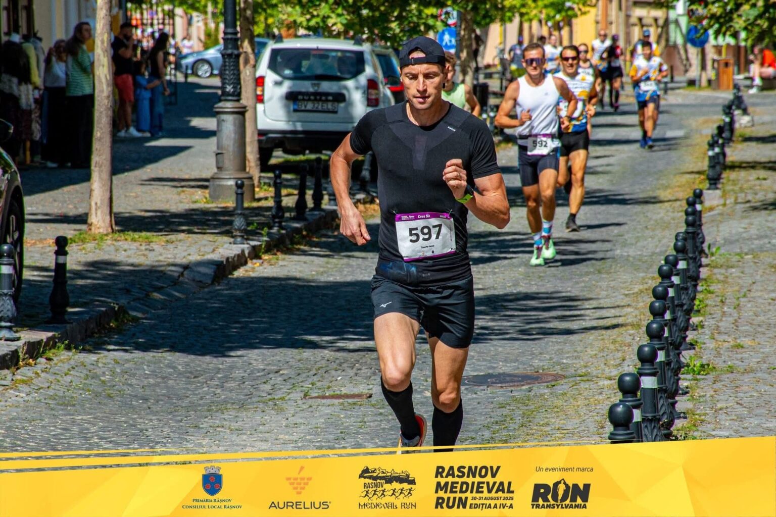  Victorie emoționantă pentru jandarmul montan Ionuț Timofte la „Râșnov Medieval Run 2025”