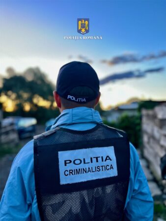 Mascații au descins la Târgoviște,  percheziții în dosar de furt calificat