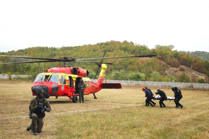 OPERAȚIUNE INTERNAȚIONALĂ: Peste 500 de jandarmi din 15 țări s-au antrenat în  județul Dâmbovița la Ochiuri  