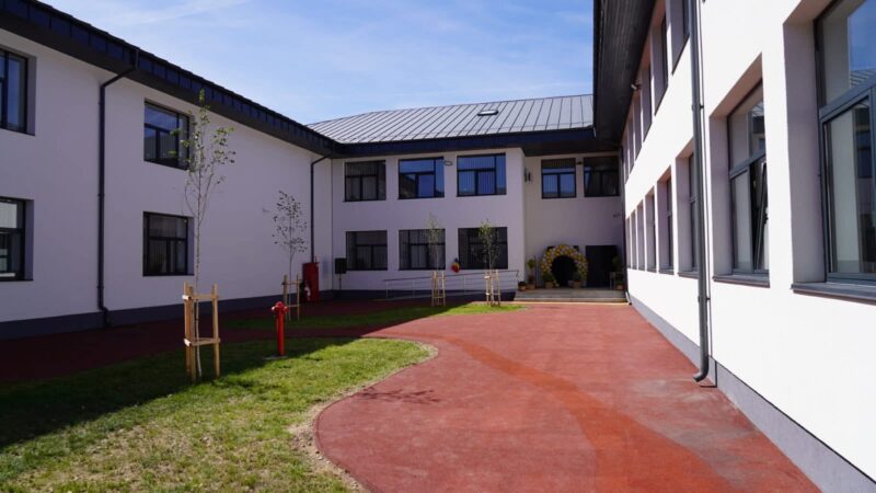 Orașul Fieni are acum o școală ultramodernă, investiție record în educație
