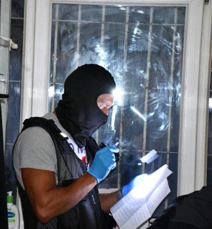 Percheziții la  Penitenciarul Găești, vizată o rețea de trafic de droguri